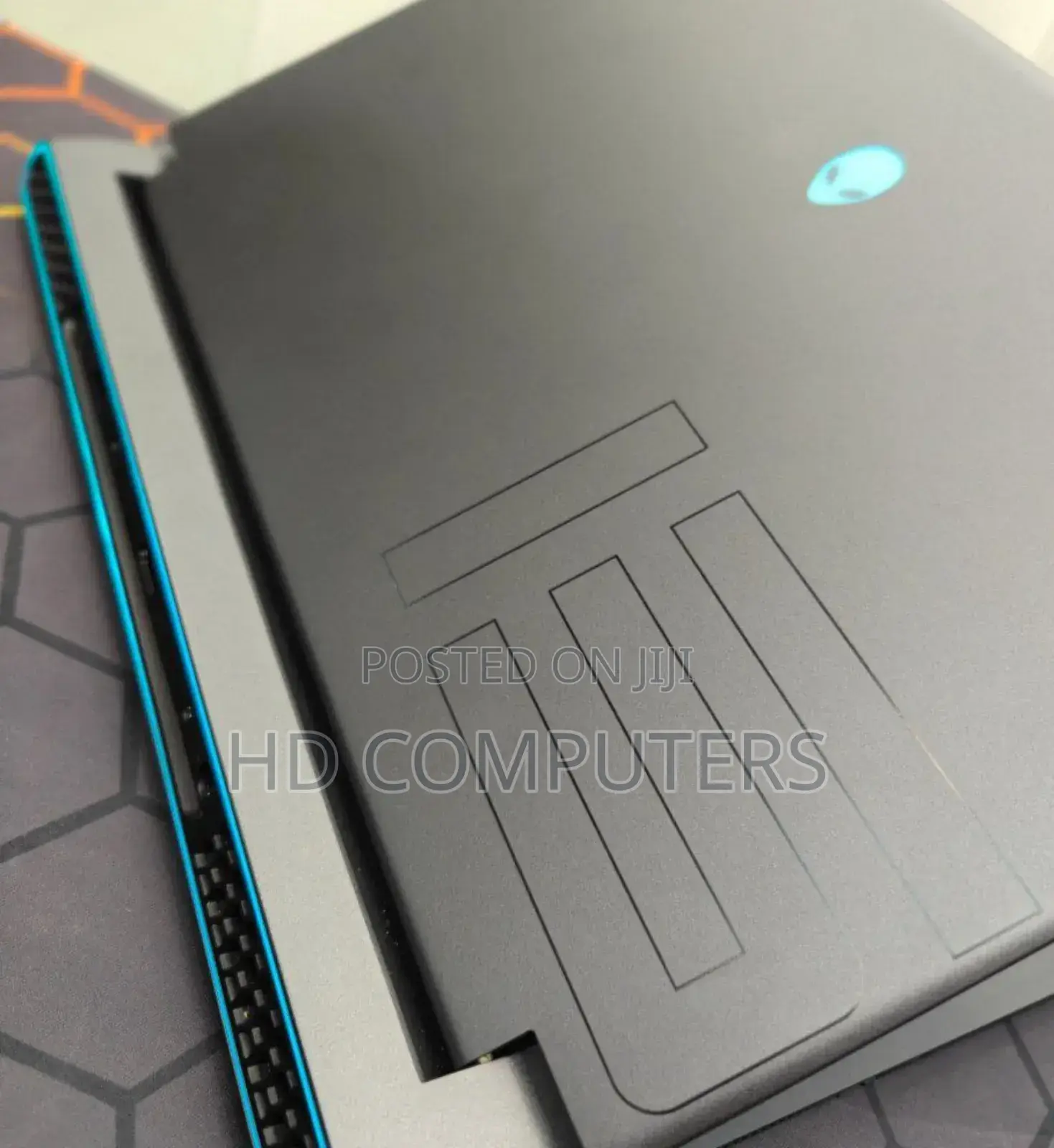 New Laptop Alienware M17x R2 16GB Intel Core I7 SSD 1T