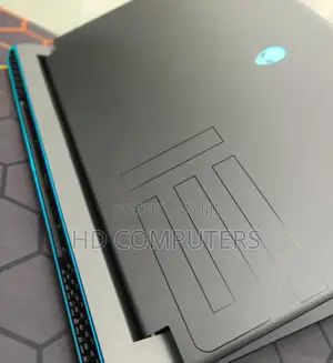 New Laptop Alienware M17x R2 16GB Intel Core I7 SSD 1T