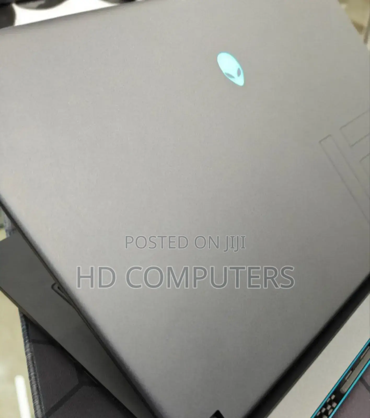 New Laptop Alienware M17x R2 16GB Intel Core I7 SSD 1T