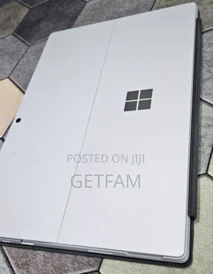 New Laptop Microsoft Surface 16GB Intel Core I7 SSD 256GB