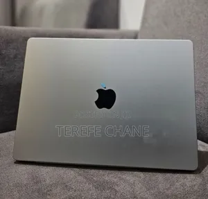 New Apple MacBook Air 2024 M3 15-Inch 16GB Intel Core I9 SSD 512GB