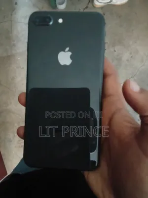 Apple iPhone 8 Plus 64 GB Black