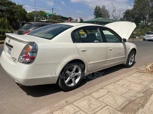 Nissan Altima 3.5 SE 2005 White