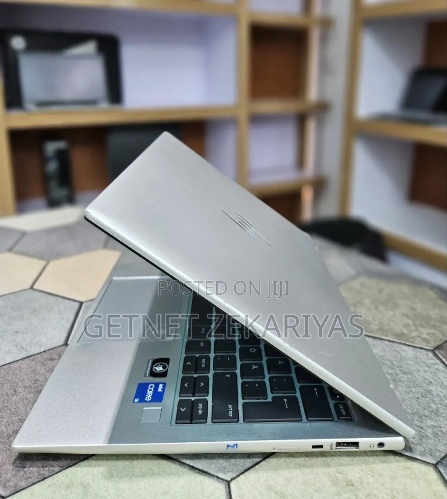 New Laptop HP EliteBook 830 G9 16GB Intel Core I5 SSD 512GB