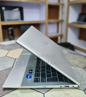 New Laptop HP EliteBook 830 G9 16GB Intel Core I5 SSD 512GB