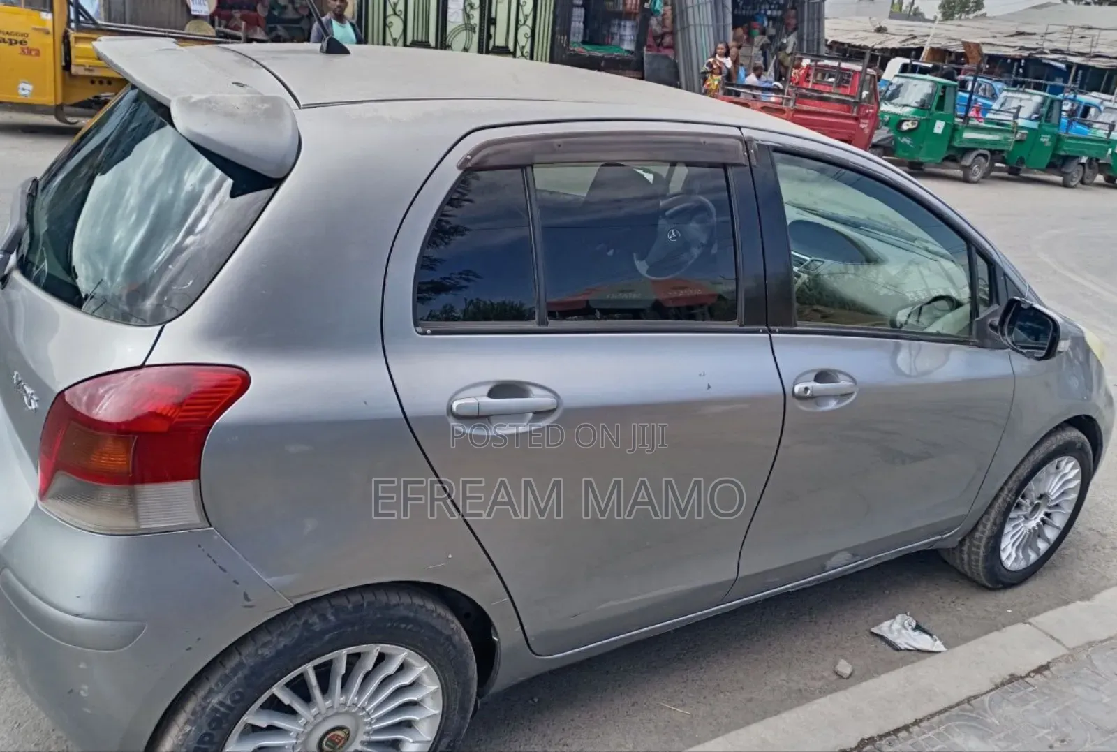 Toyota Yaris 2010 Silver