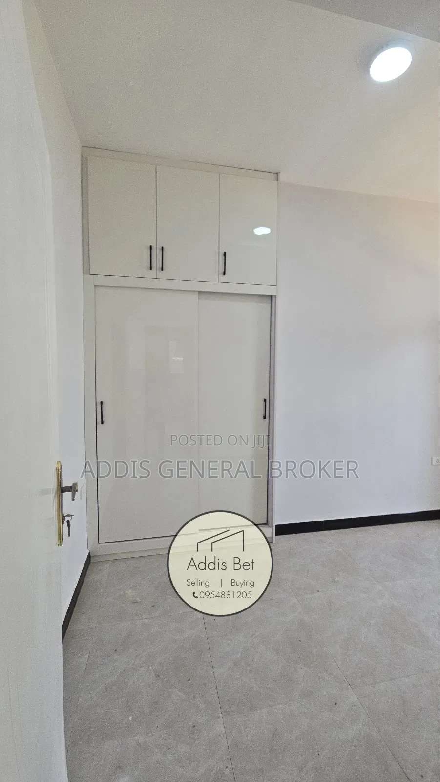 3bdrm Apartment in ሀይሌ ጋርመንት, Nifas Silk-Lafto for sale