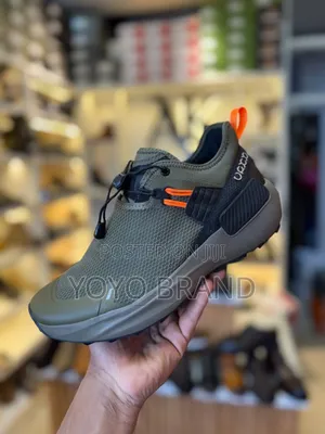 Ecco Biom Country M Low Trial Multicolored Running Shoes