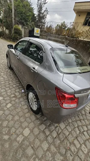 Suzuki Dzire 2022 Silver