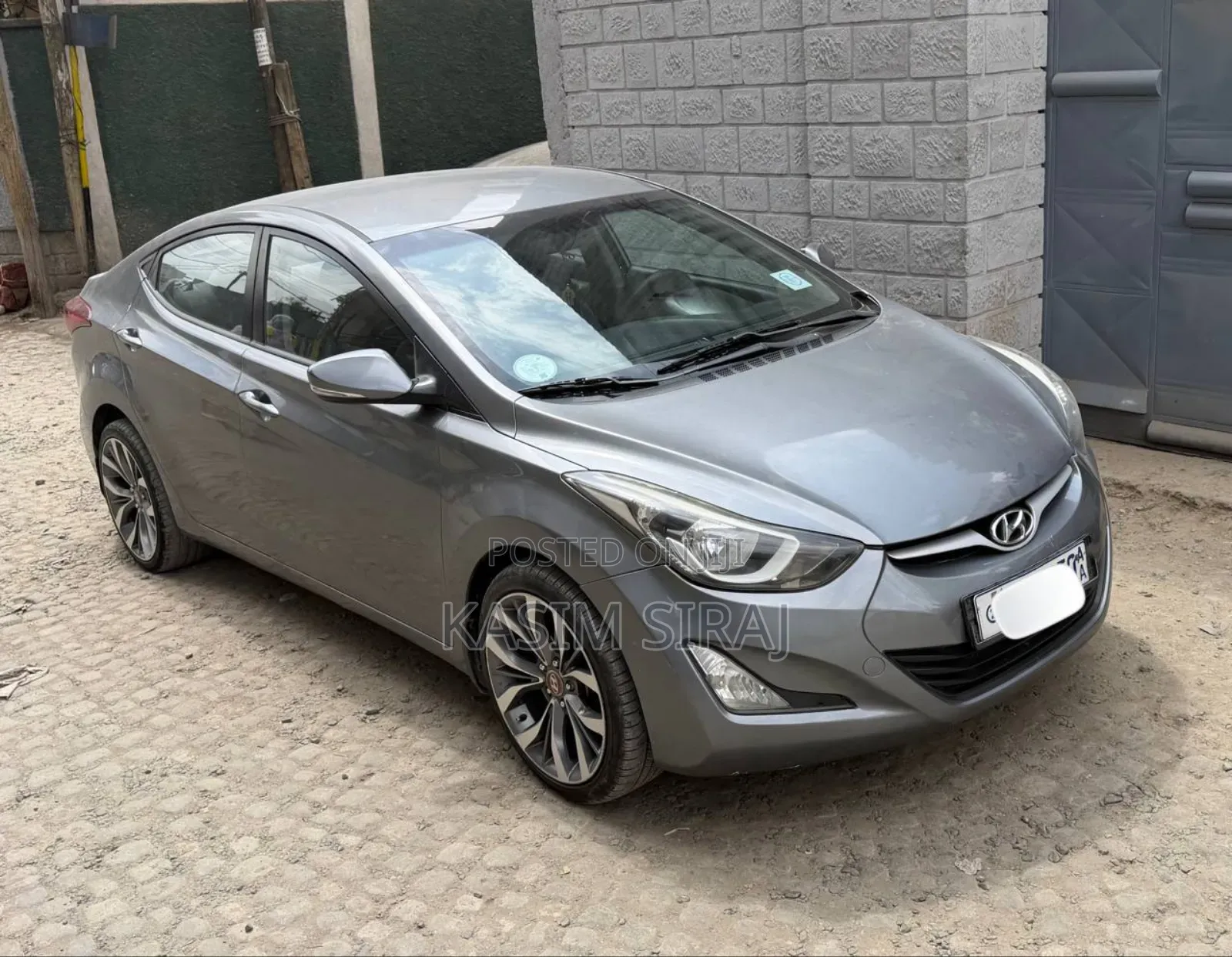 Hyundai Elantra Limited 4dr Sedan (1.8L 4cyl 6A) 2015 Gray