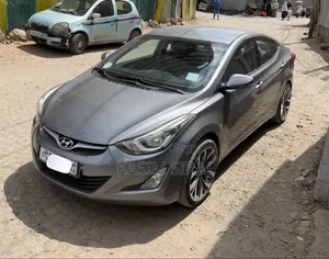 Hyundai Elantra Limited 4dr Sedan (1.8L 4cyl 6A) 2015 Gray