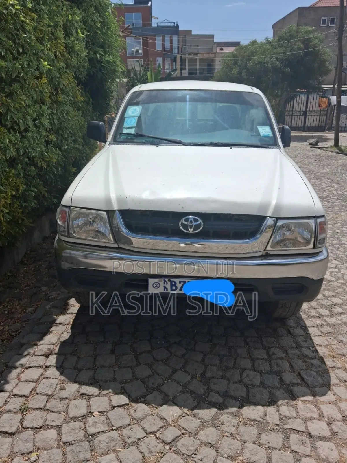 Toyota Hilux 2003 White
