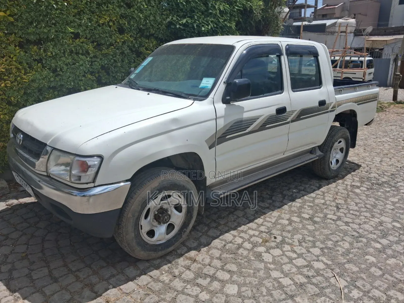 Toyota Hilux 2003 White