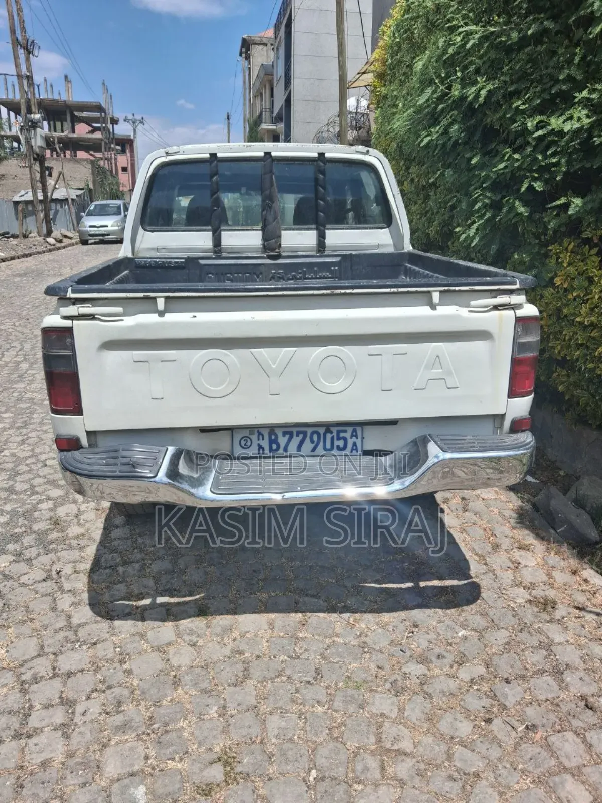 Toyota Hilux 2003 White