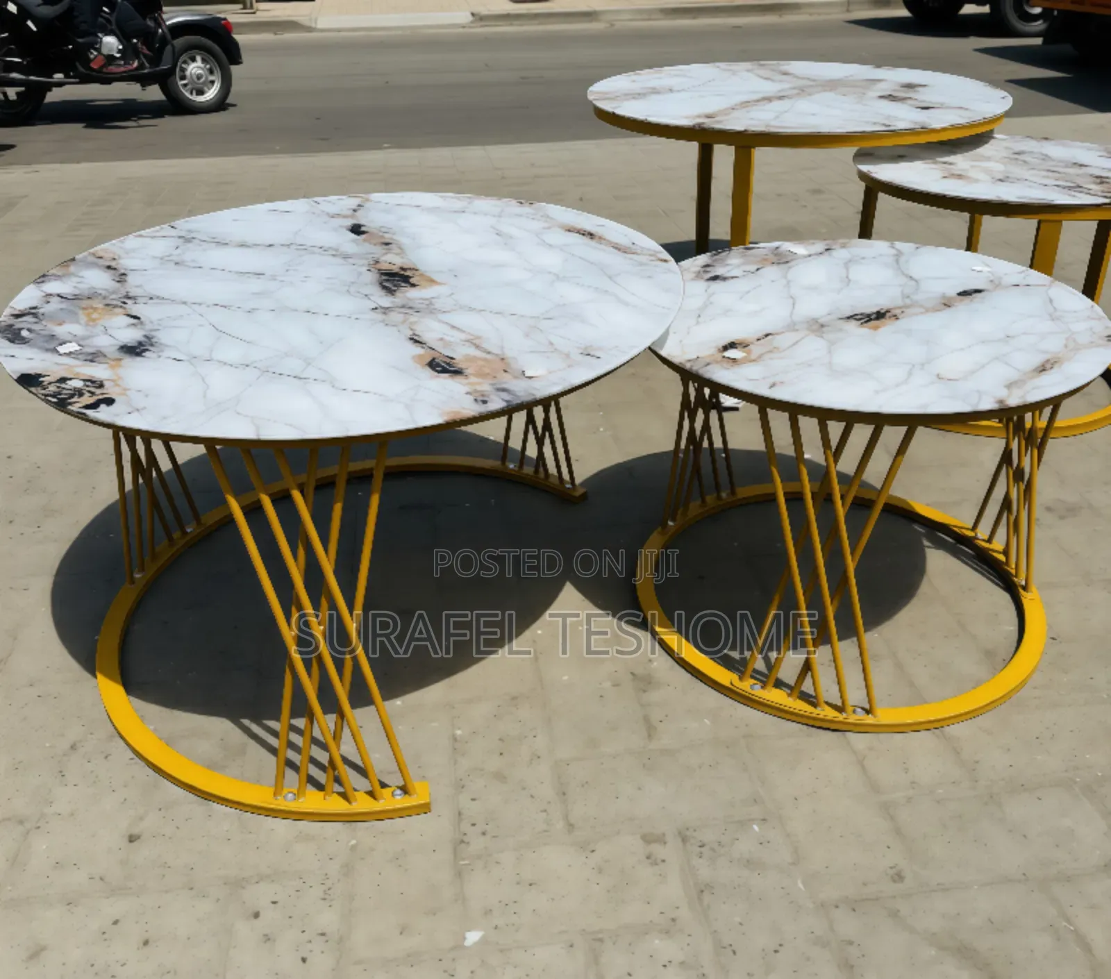 ገራሚ ኮፊ ቴብሎች – Epoxy-Made Coffee Tables