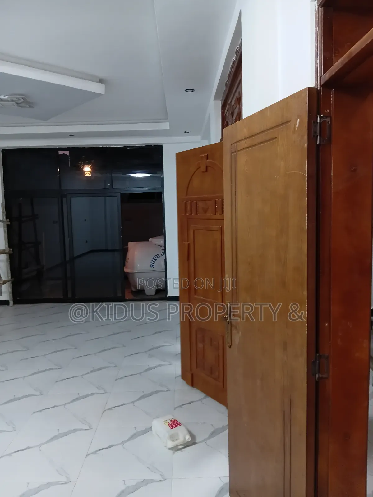 8bdrm Townhouse / Terrace in Nasswe Real States, Nifas Silk-Lafto