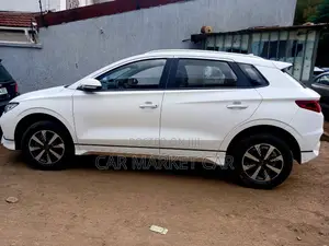 BYD E2 43 kWh 94 hp FWD 2024 White