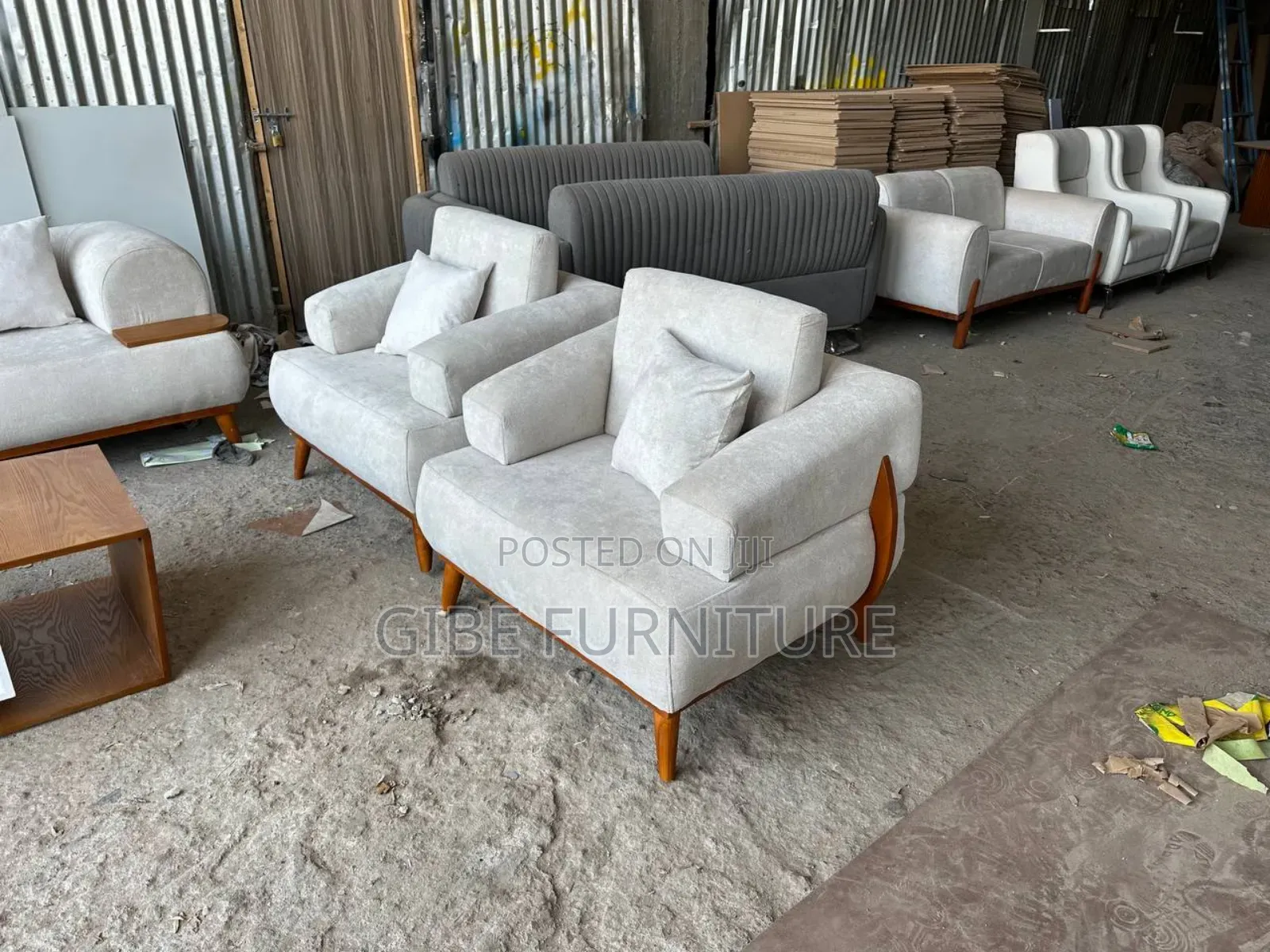 Maggie 7 Seater Luxury Sofa With Center Table