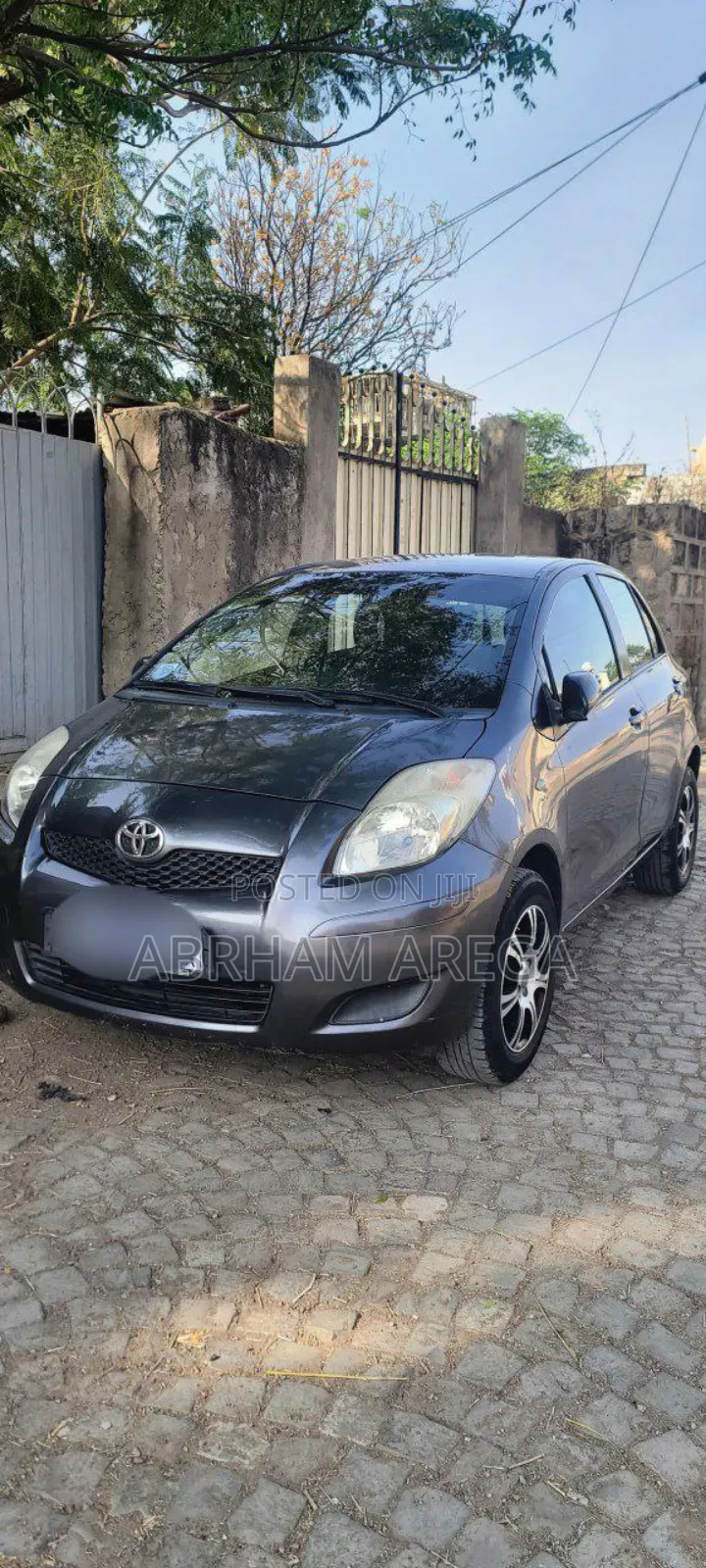 Toyota Yaris 2010 Gray