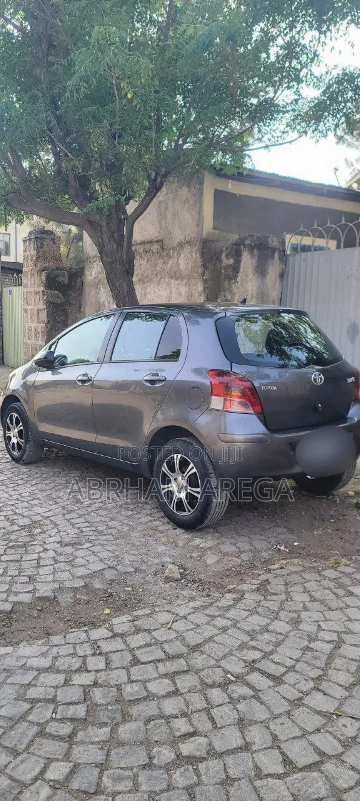 Toyota Yaris 2010 Gray