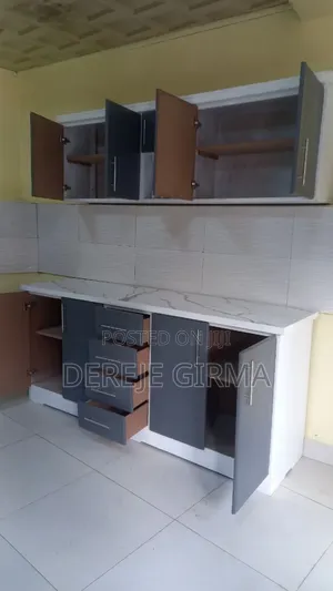 በጥራት በmdf የተሰራ 2ሜትር ኪችን ካብኔት ከነተሰቃዩ