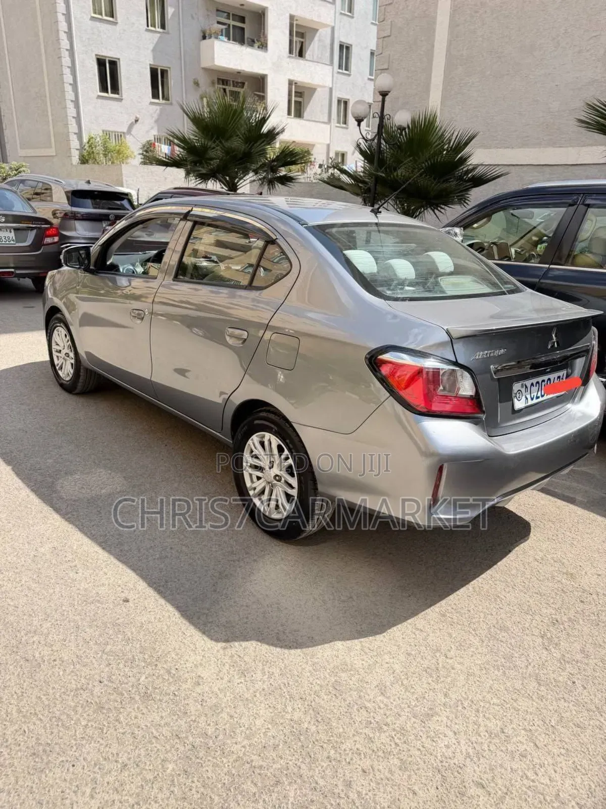 Mitsubishi Attrage 2022 Silver
