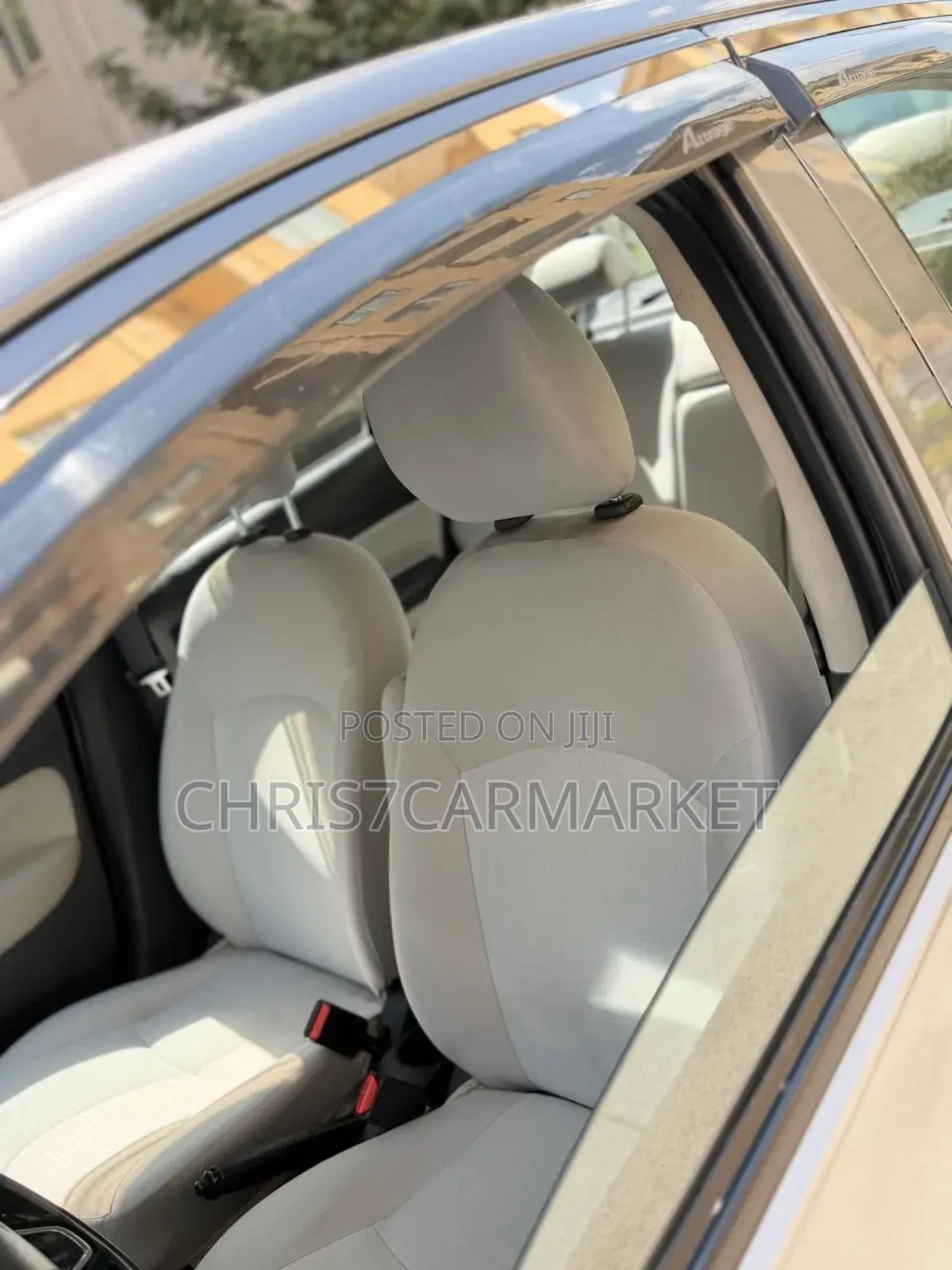 Mitsubishi Attrage 2022 Silver