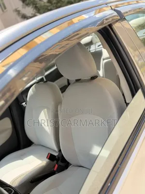 Mitsubishi Attrage 2022 Silver