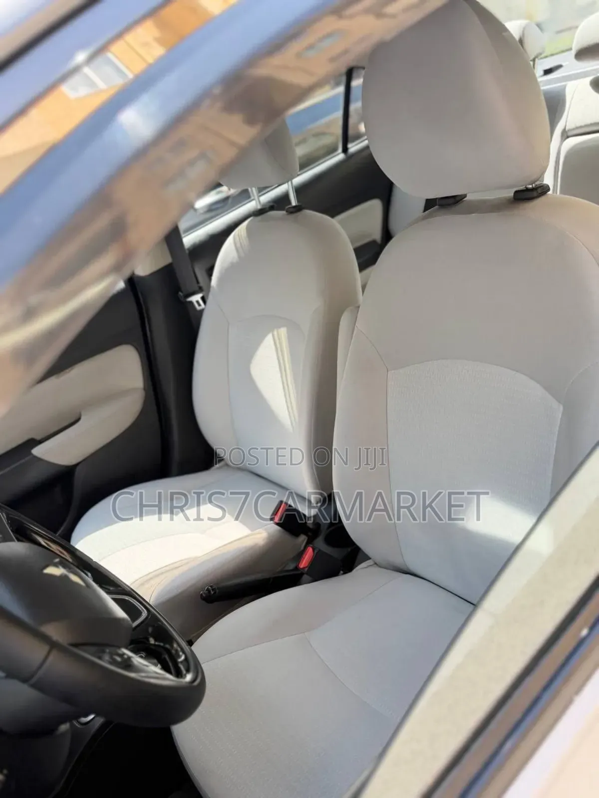 Mitsubishi Attrage 2022 Silver