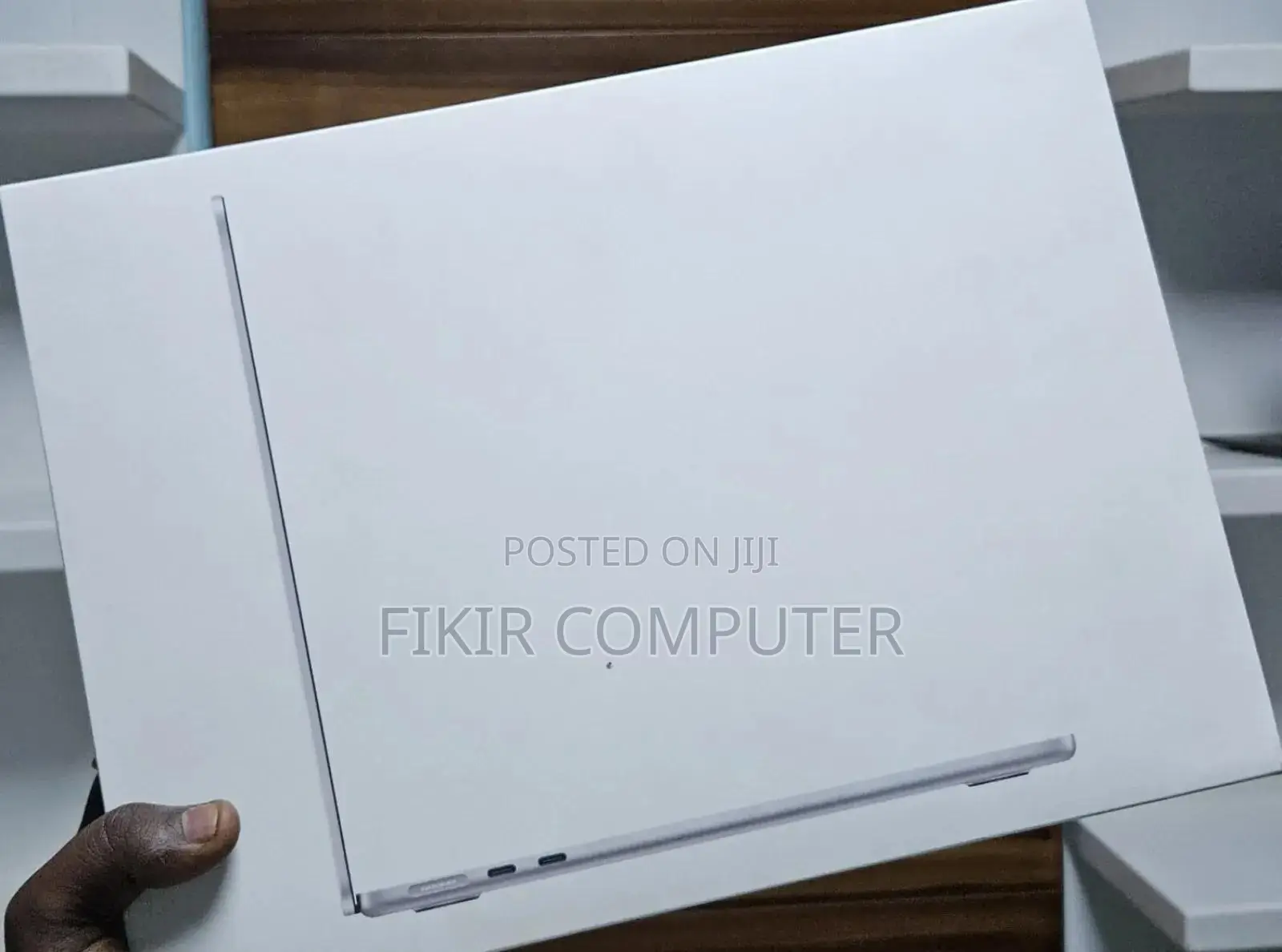 New Laptop Apple MacBook Air 2025 M4 13-Inch 16GB Apple M4 SSD 1T