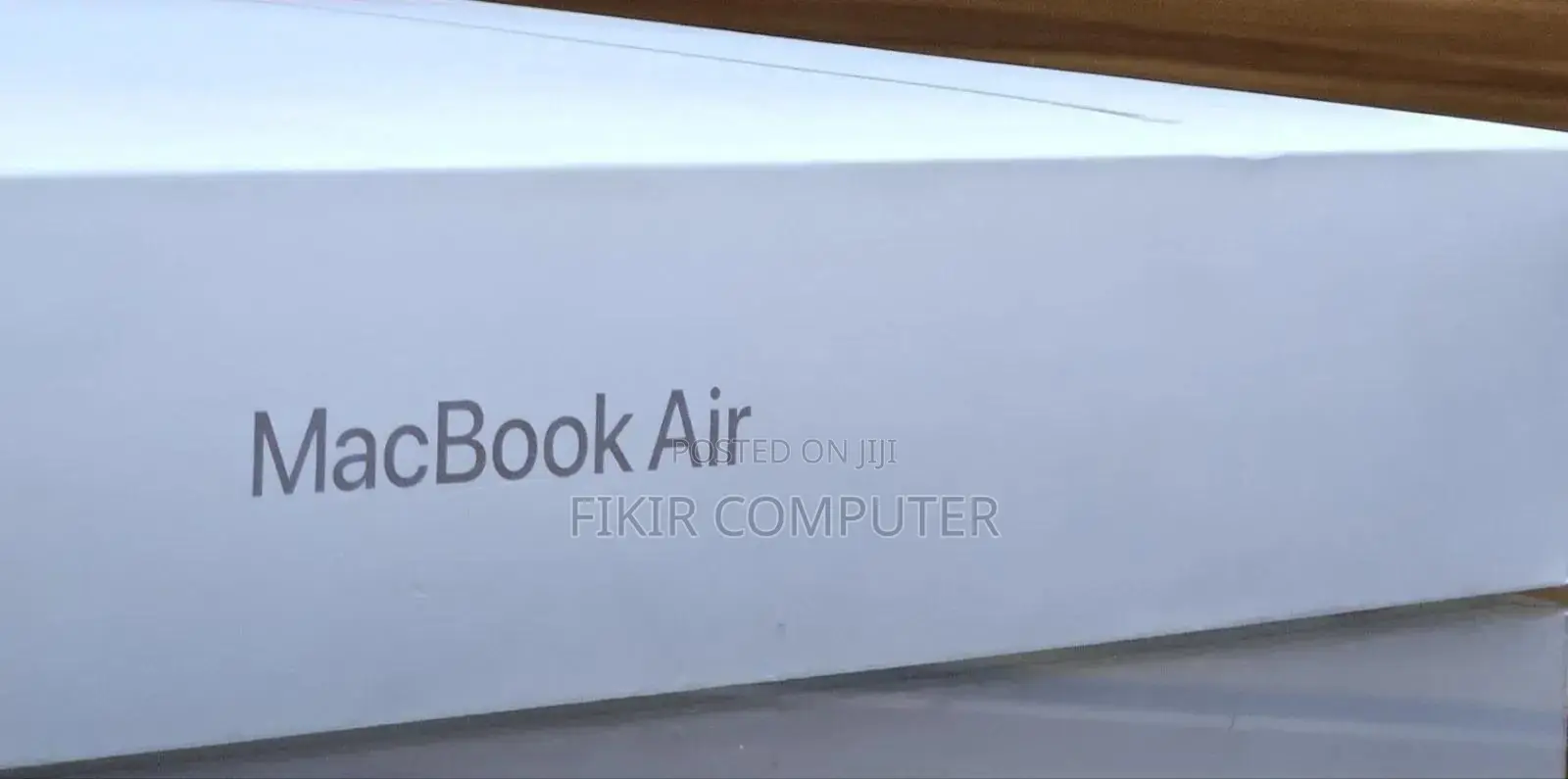 New Laptop Apple MacBook Air 2025 M4 13-Inch 16GB Apple M4 SSD 1T