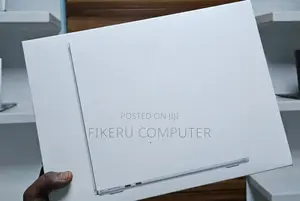 New Laptop Apple MacBook Air 2025 M4 13-Inch 16GB Apple M4 SSD 1T