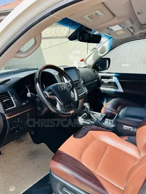 Toyota Land Cruiser 4.5 V8 VXR 2020 White