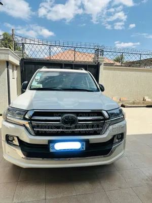 Toyota Land Cruiser 4.5 V8 VXR 2020 White