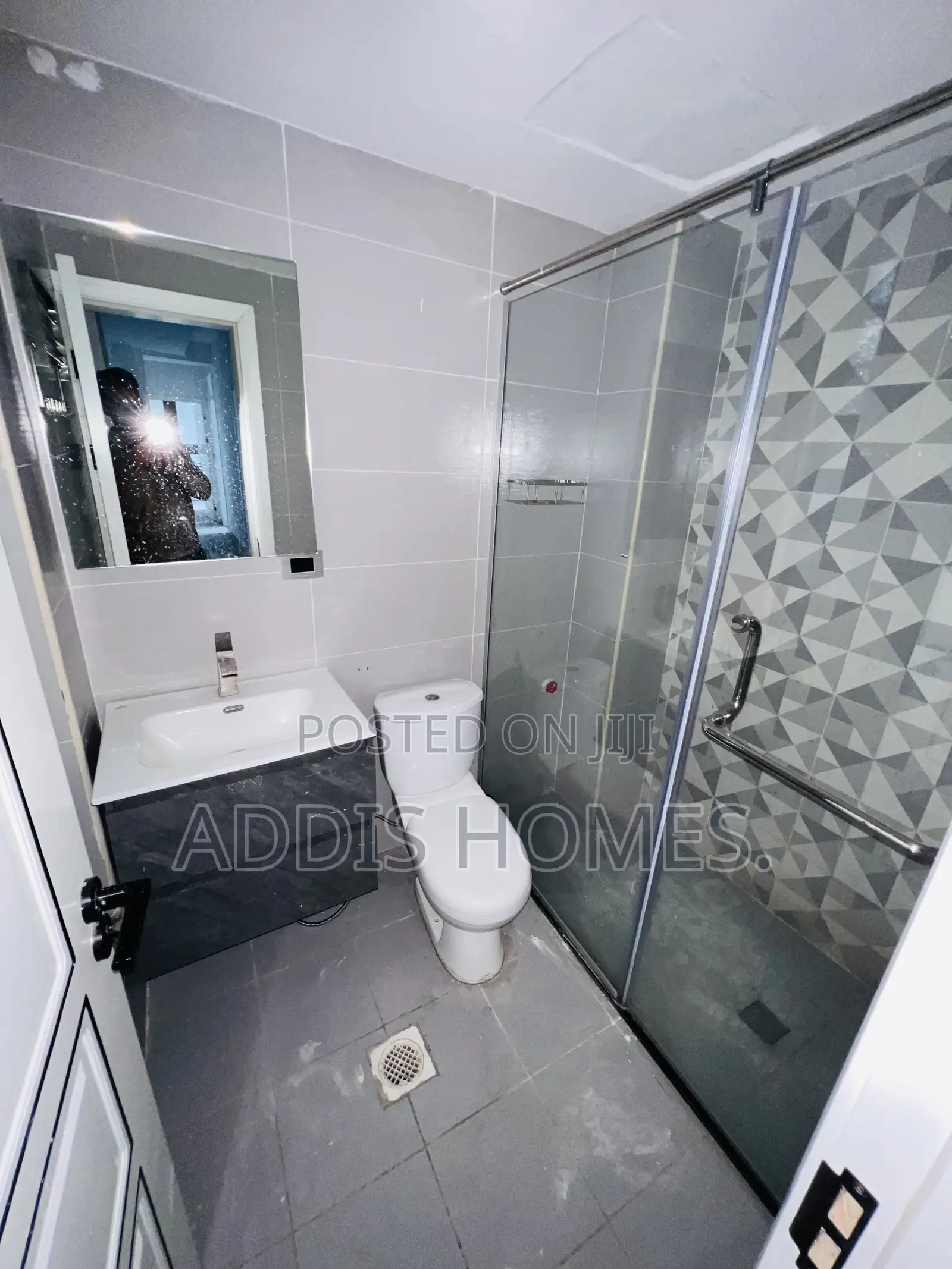 3bdrm Apartment in Bole for rent