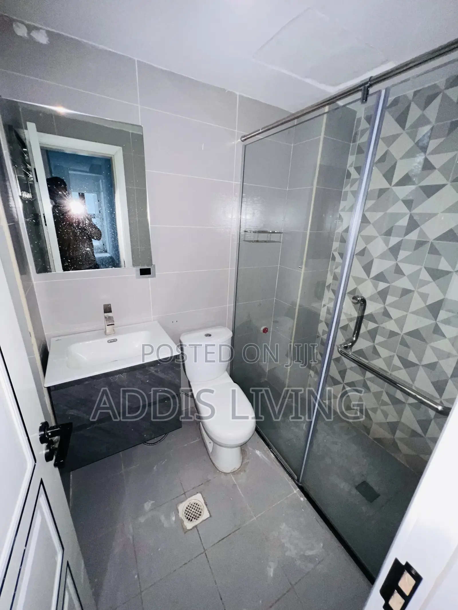 3bdrm Apartment in Bole for rent