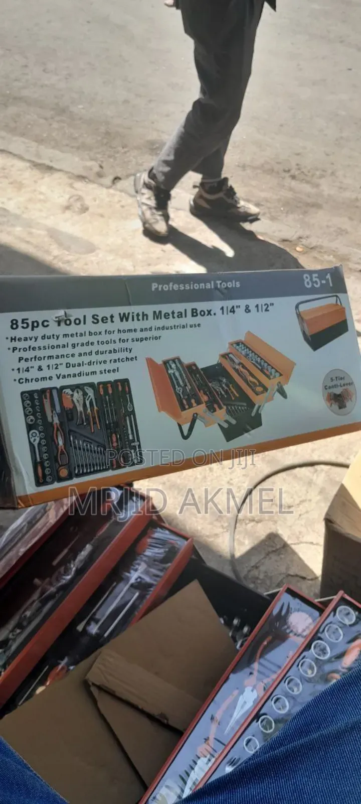 85pc Tool Set With Metal Box 1/4 1/2