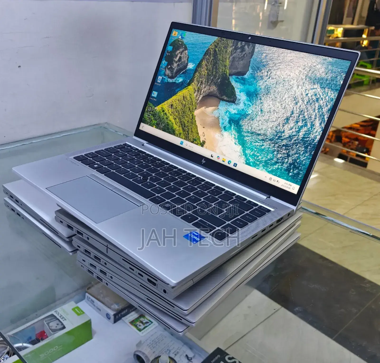 New Laptop HP EliteBook 830 G8 16GB Intel Core I5 SSD 512GB
