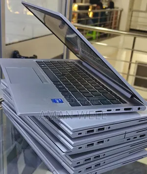 New Laptop HP EliteBook 830 G8 16GB Intel Core I5 SSD 512GB