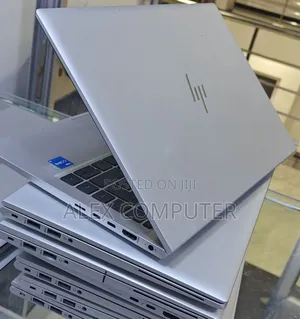 New Laptop HP EliteBook 830 G8 16GB Intel Core I5 SSD 512GB