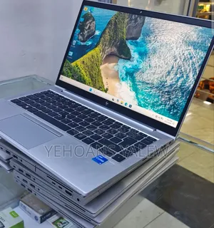 New Laptop HP EliteBook 830 G8 16GB Intel Core I5 SSD 512GB