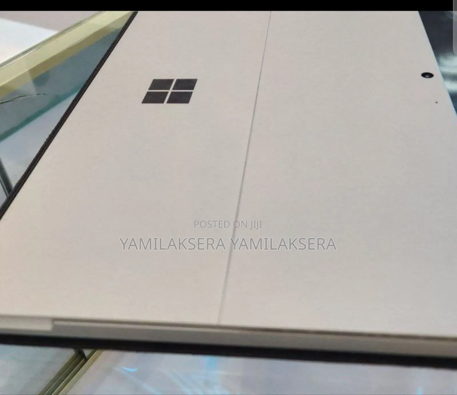 New Laptop Microsoft Surface 8GB Intel Core I5 SSD 256GB