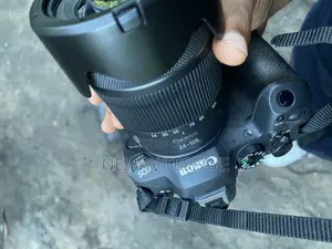 Canon Eos R6 Mark 2 Mirror Less Camera