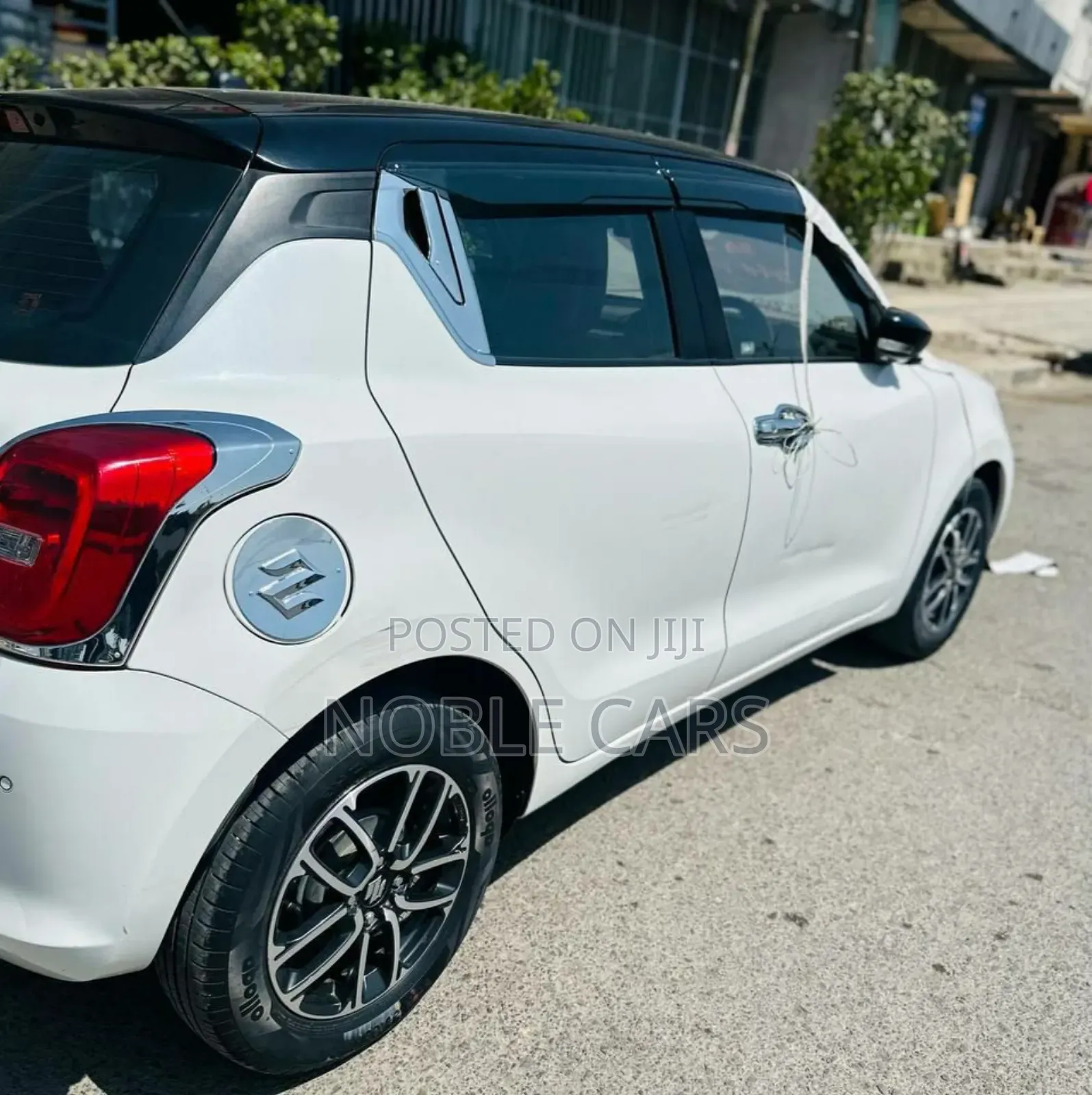 Suzuki Swift 2023 White