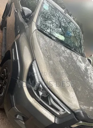 Toyota Hilux 2021 Ivory