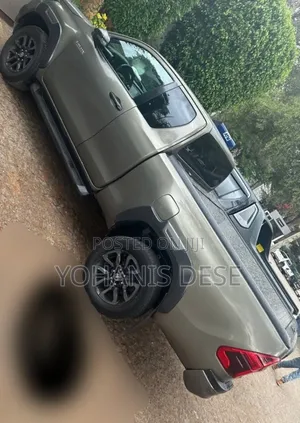 Toyota Hilux 2021 Ivory