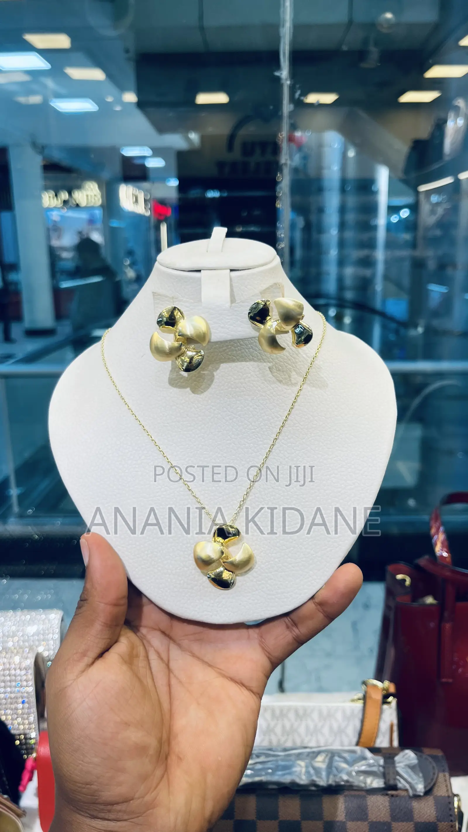 The Timeless Full Set Jewelry