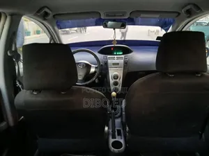 Toyota Yaris 2009 Silver