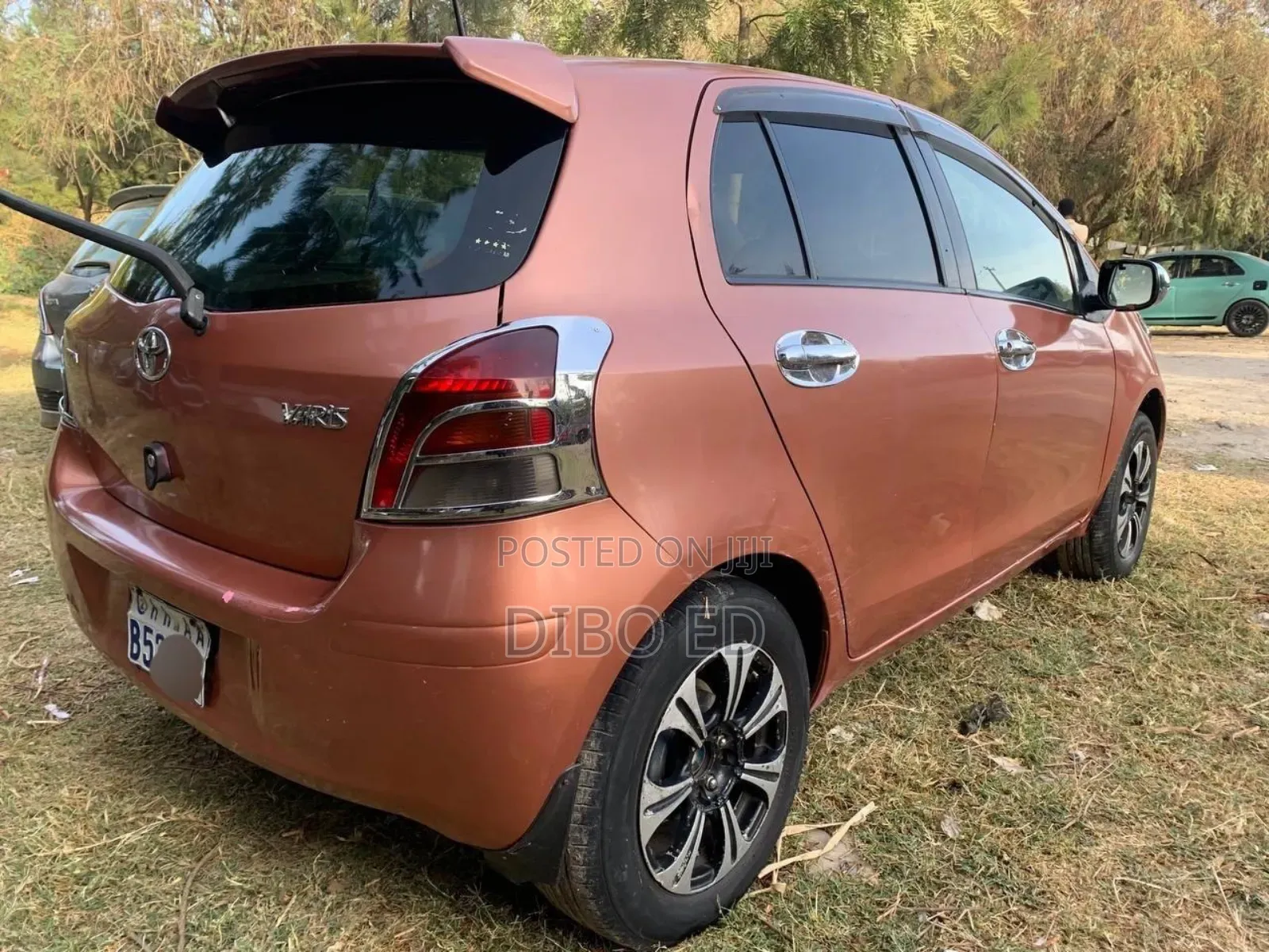 Toyota Yaris 2010 Orange