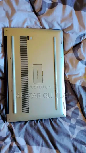 Laptop Dell Precision 5540 16GB Intel Core i5 HDD+SSD 1T